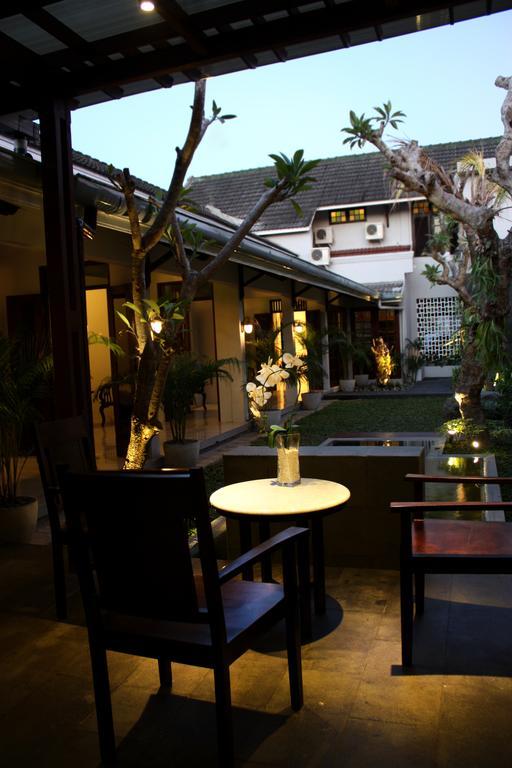Grand Marto Hotel Jogjakarta Buitenkant foto