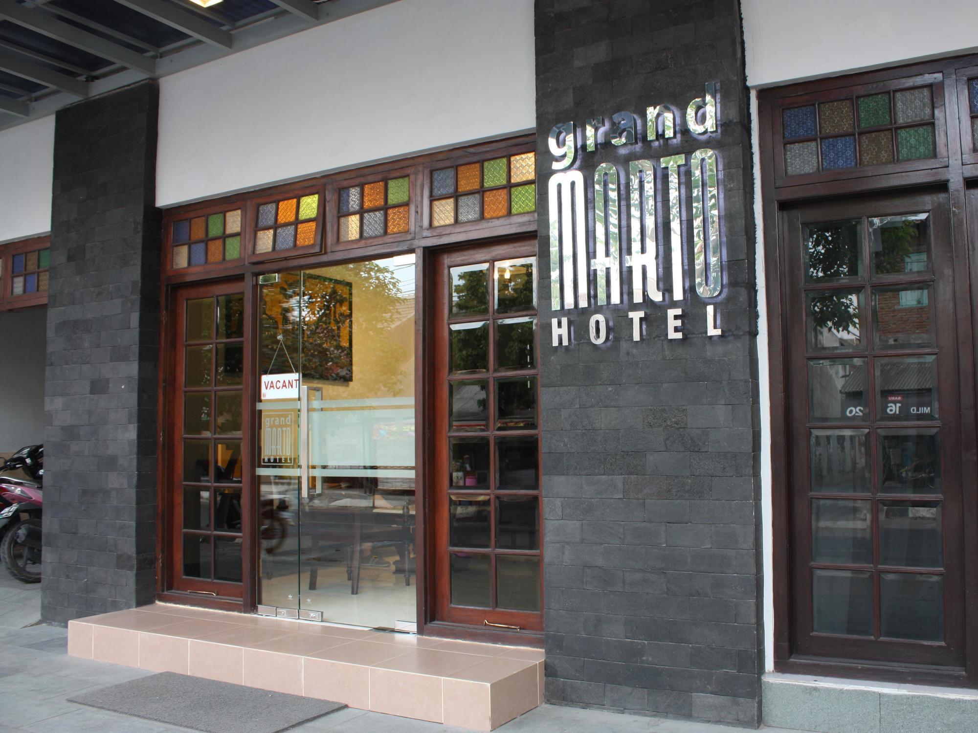 Grand Marto Hotel Jogjakarta Buitenkant foto