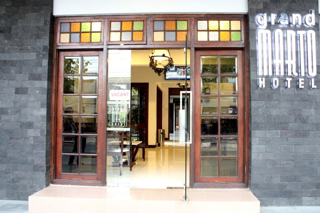 Grand Marto Hotel Jogjakarta Buitenkant foto