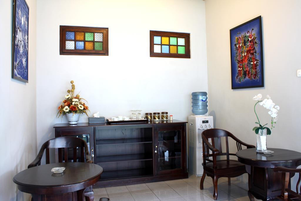 Grand Marto Hotel Jogjakarta Buitenkant foto