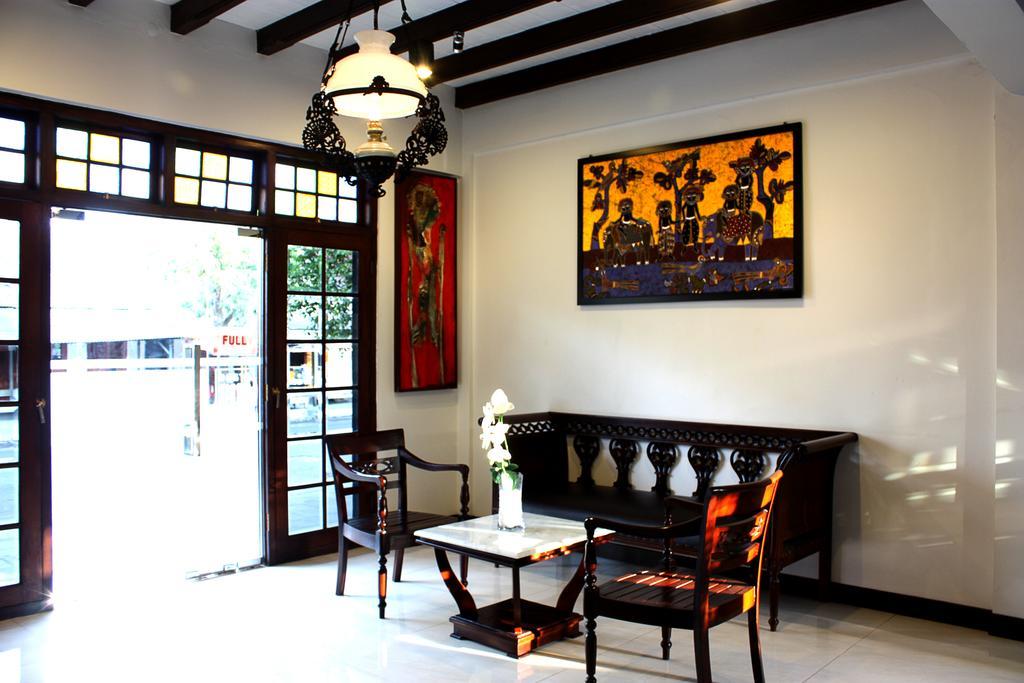 Grand Marto Hotel Jogjakarta Buitenkant foto