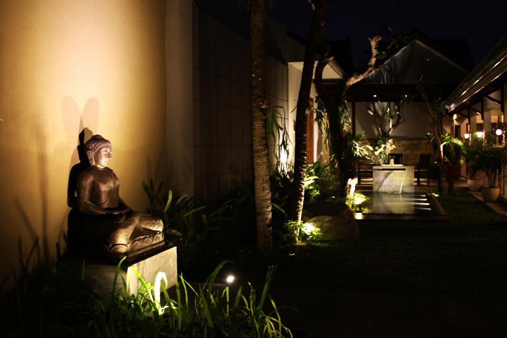 Grand Marto Hotel Jogjakarta Buitenkant foto