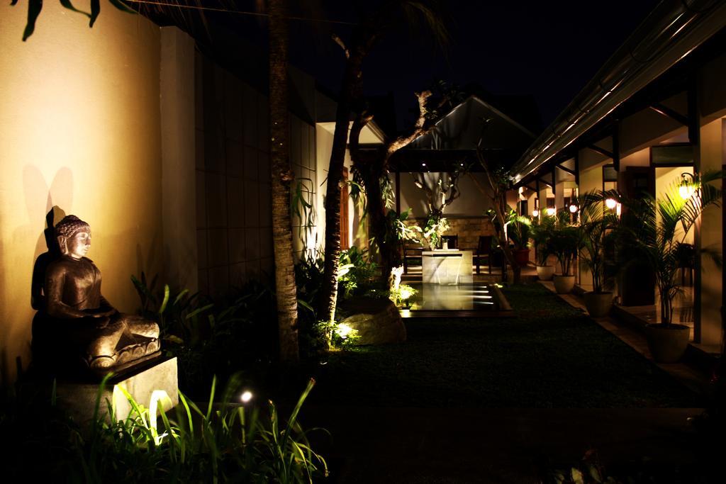 Grand Marto Hotel Jogjakarta Buitenkant foto