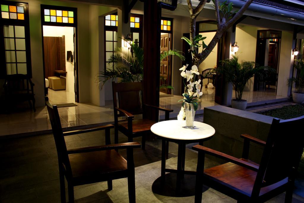 Grand Marto Hotel Jogjakarta Buitenkant foto