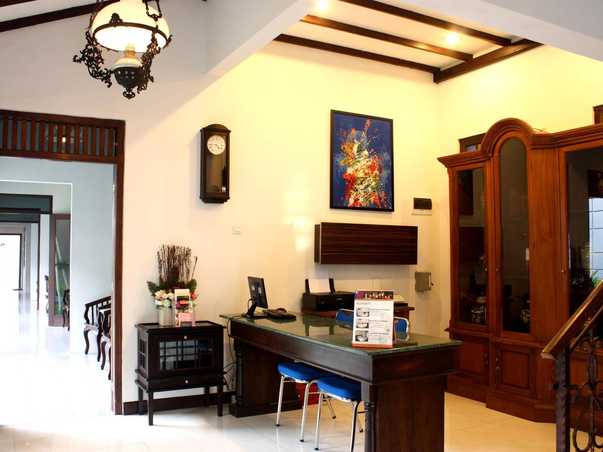 Grand Marto Hotel Jogjakarta Buitenkant foto